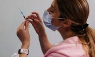 На Харківщині через порушення при транспортуванні зіпсували майже 10 тис. доз вакцин Pfizer