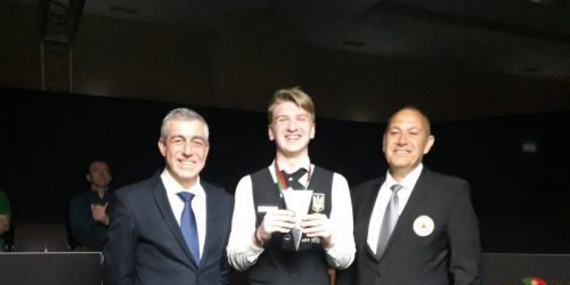 14-летний киевлянин Юлиан Бойко стал чемпионом Европы по снукеру