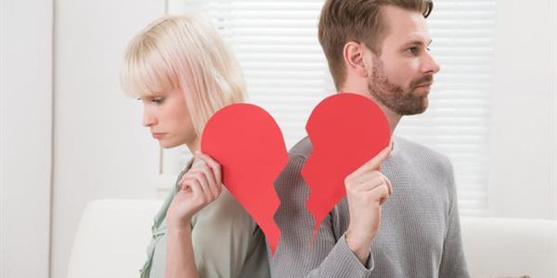 Психологи назвали самые странные запреты в любовных отношениях