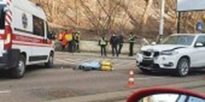 У Львові автомобіль на смерть збив кур'єрку Glovo