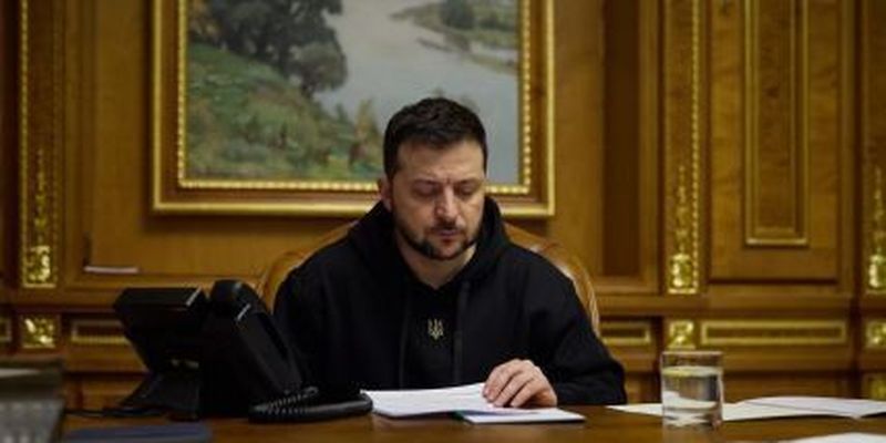 Зеленський обговорив з Шольцом постачання Україні танків Leopard 2