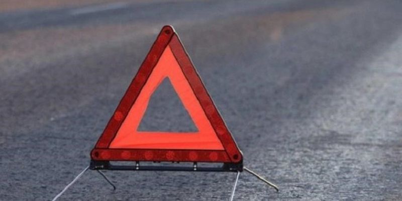 Трое пострадавших: В Глевахе под Киевом иномарка снесла авто Skoda