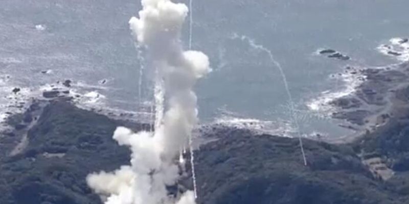 У Японії, під час випробувань, вибухнула ракета