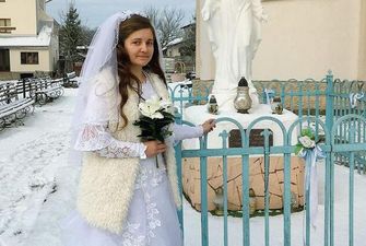 "Вышла замуж" за Иисуса Христа: фото посвящения в монахини поразили украинцев
