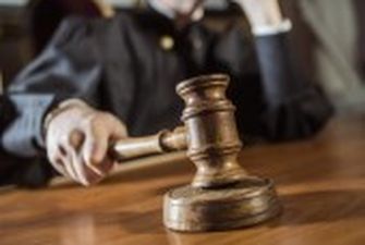 У полтавському суді оголосили обвинувальний акт у справі покійного Кернеса