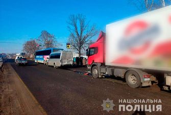 Ехали в Польшу: два автобуса с пассажирами попали в аварию под Полтавой, фото