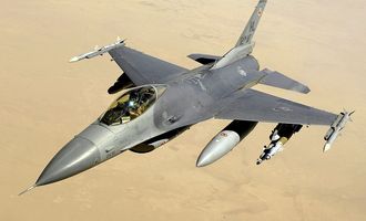 Украинские пилоты уже учатся управлению F-16 во Франции: что известно об обучении