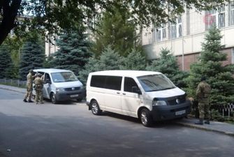 Силовики провели обыски в здании ГФС в Днепре: опубликовано видео