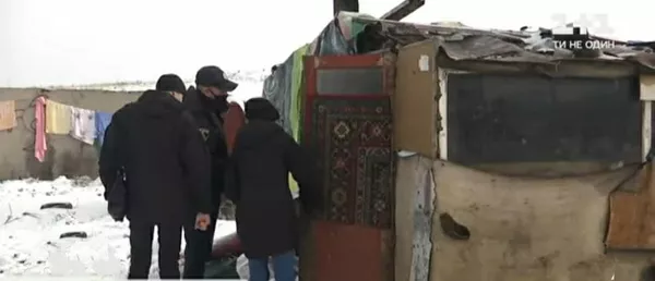 На херсонському сміттєзвалищі поліція знайшла 10 дітей: умови проживання страшні - Фото 2