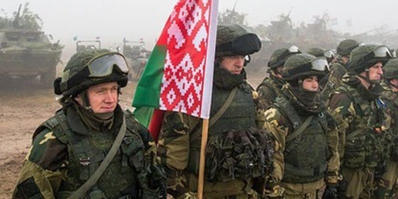 В Беларусь продолжают прибывать российские военные и техника: спутниковые фото полигона
