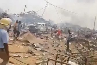 В Гане произошел мощный взрыв: разрушены сотни зданий, есть погибшие