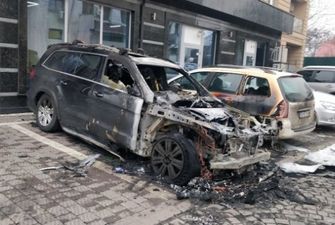 В Ужгороде сожгли авто дипломата - СМИ