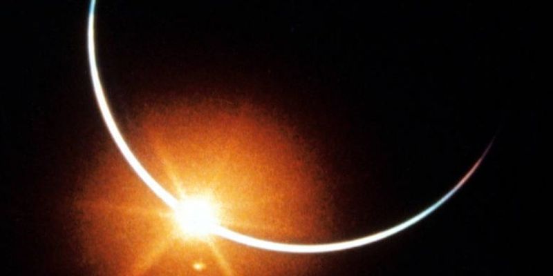 В NASA опубликовали редкое фото солнечного затмения, сделанного с борта корабля «Аполлон-12»