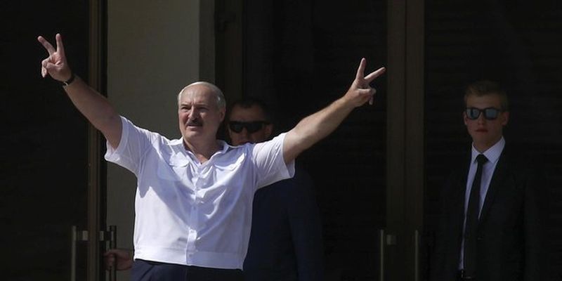 Початок військової диктатури Лукашенка і повзуча окупація Білорусі росіянами