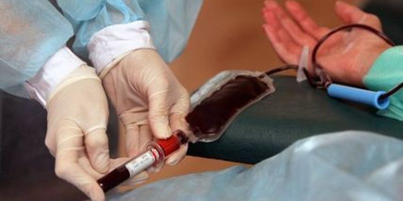 Ракетный удар по центру Чернигова: срочно ищут доноров крови