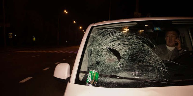 На Окружній у Києві Volkswagen на російських номерах збив чоловіка