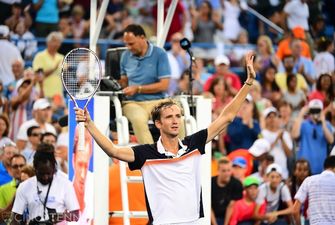 Медведев: «Несколько недель назад я попал в топ-10, а теперь выиграл Masters – это что-то невероятное»