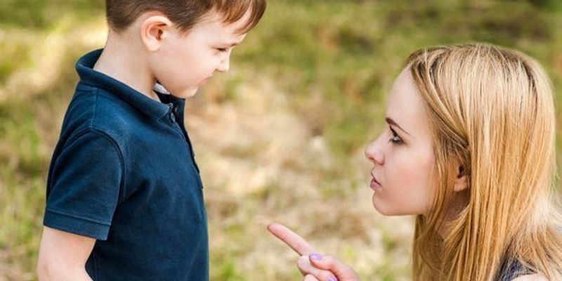 Що робити батькам, коли їхню дитину сварить стороння людина: поради експертів
