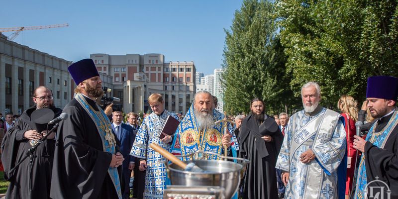 Предстоятель УПЦ освятил место под храм в Киевском институте интеллектуальной собственности и права