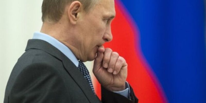 Фото одинокого Путина стало хитом в сети: "Руками не трогать"