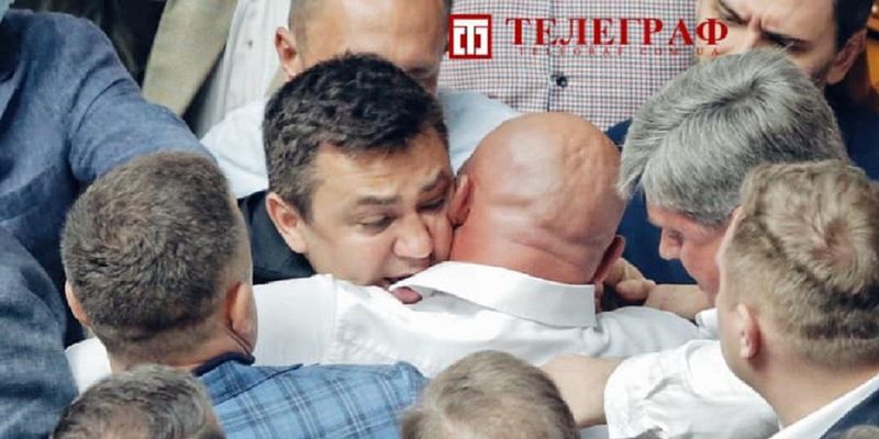 Кива и Тищенко подрались в Раде после слов "слуги" Потураева о "расстреле" ОПЗЖ