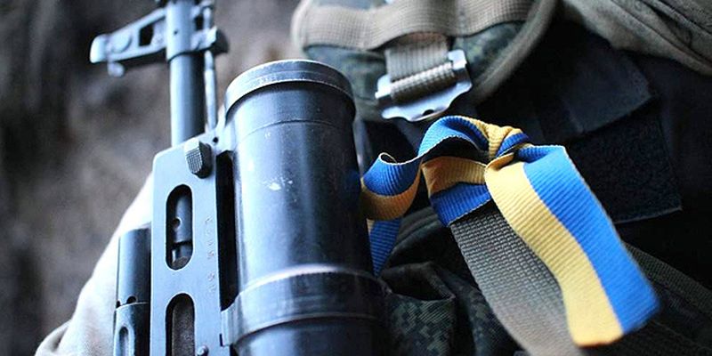 Иностранцам разрешили проходить службу по контракту во всех военных формированиях Украины