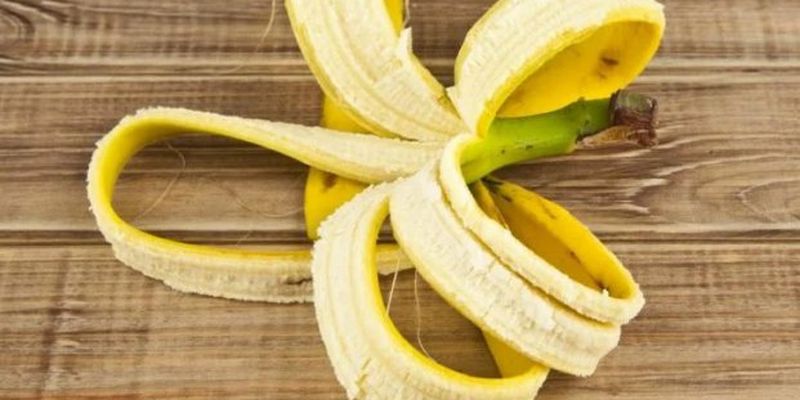 Банановая кожура для похудения и лучшего сна: диетолог дала ценный совет