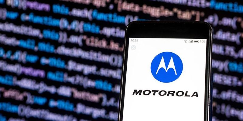 Motorola воскресит культовую "раскладушку" RAZR