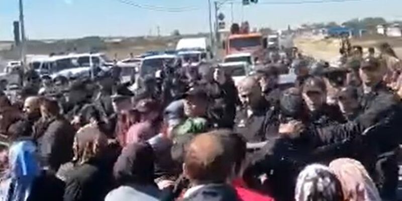 Дагестан охватили масштабные протесты против мобилизации, началась стрельба: "Уже автоматные очереди и..."