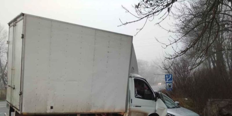 Серьезное ДТП в Виннице c пострадавшими детьми: фургон протаранил Mitsubishi
