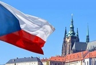 МИД Чехии выступил за введение запрета ЕС на выдачу виз россиянам