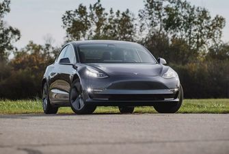 Tesla готується випустити електромобіль за 25 тисяч доларів
