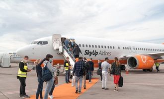 Госавиаслужба аннулировала права SkyUp на полеты по ряду популярных маршрутов
