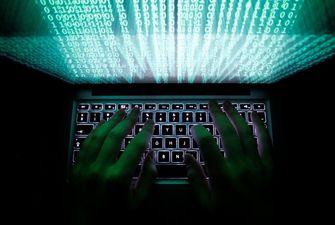 Распространяли пропаганду: во Львове накрыли хакеров за взлом миллионов аккаунтов в Украине и ЕС