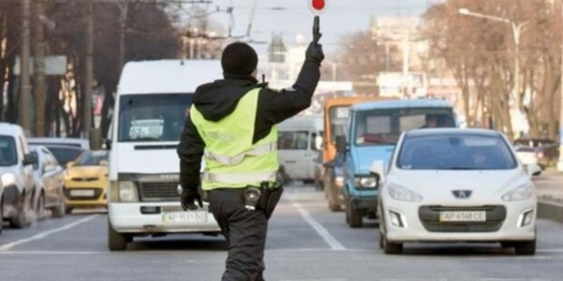 Українським водіям готують нові штрафи: скільки заплатять порушники вже в 2020