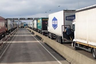 Росія частково дозволила транзит українських товарів через свою територію