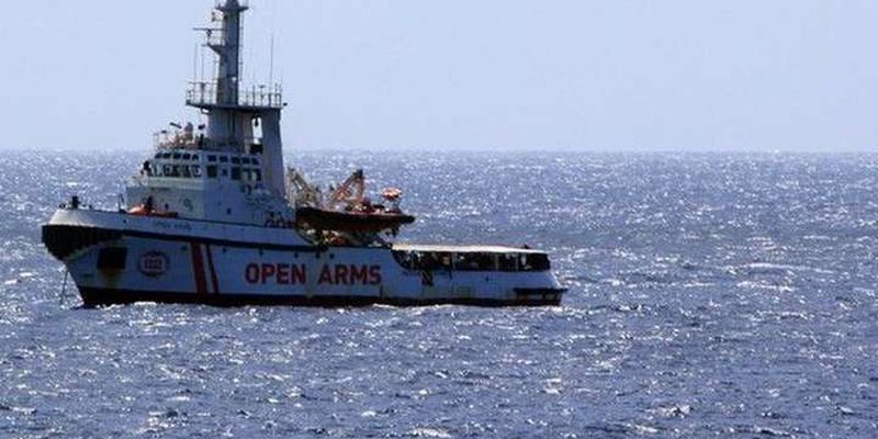 Іспанія прийме корабель Open Arms з понад сотнею мігрантів