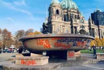 Вандалы снова повредили музейные экспонаты в центре Берлина
