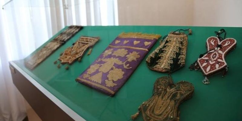 Выставка "Орьнек. В кружеве Крыма" открылась в музее истории Украины
