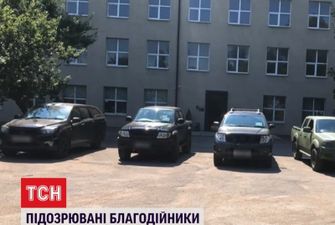 На Львівщині "волонтери" завезли 150 авто нібито для ЗСУ
