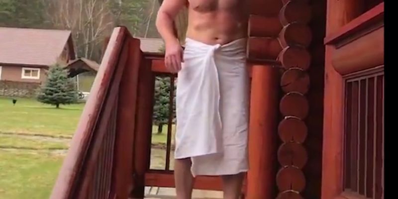 Голый знаменитый российский боксер попал в неприятную ситуацию в сети - опубликовано видео