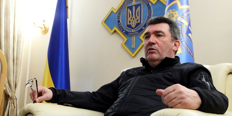 Данилову "прилетело" от Ермака. Почему секретаря СНБО отправили в отставку