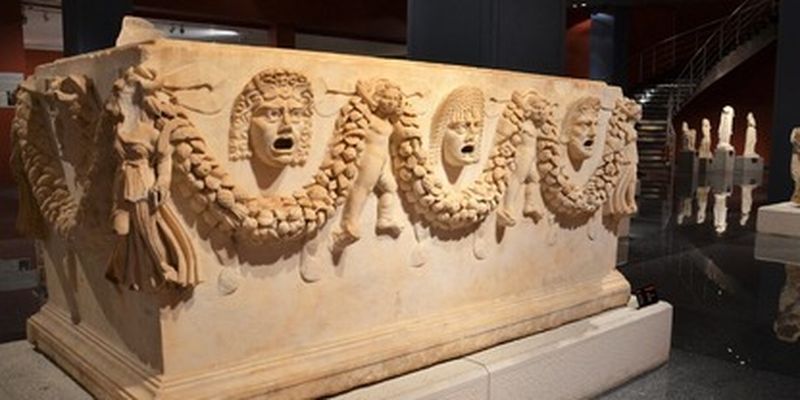 В Турции обнаружили первый в истории римский саркофаг: находка перевернет представление о прошлом. Фото