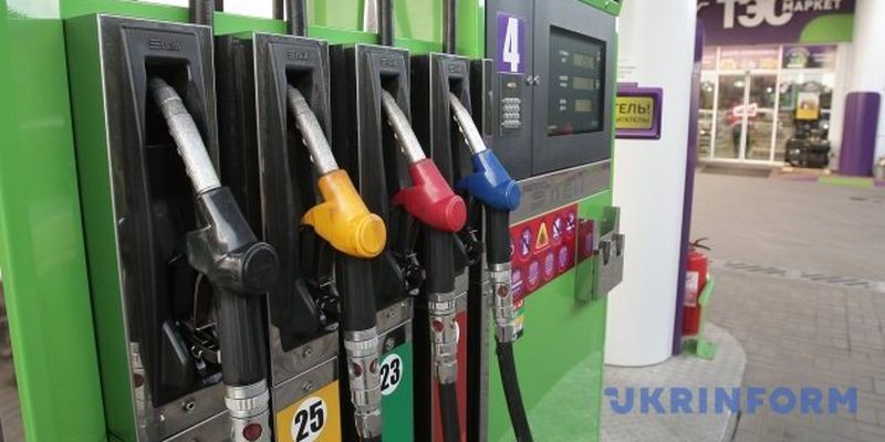 Бензин А-95 на Киевщине стоит от 26,69 до 31,49 гривни