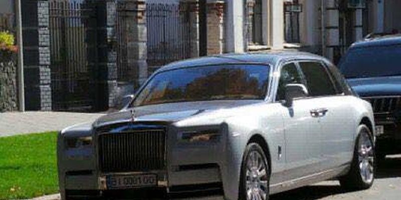 В украинском областном центре засняли новейший Rolls-Royce Phantom