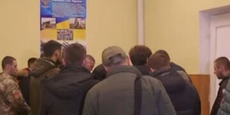 Сам пришел в ТЦК и отказался от мобилизации, потому что "офицер": украинца сурово наказали