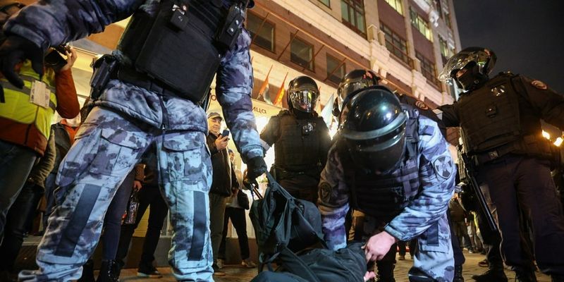 Не отдавайте протестующих, но не бейте полицейских: в РФ готовятся к новым акциям протеста