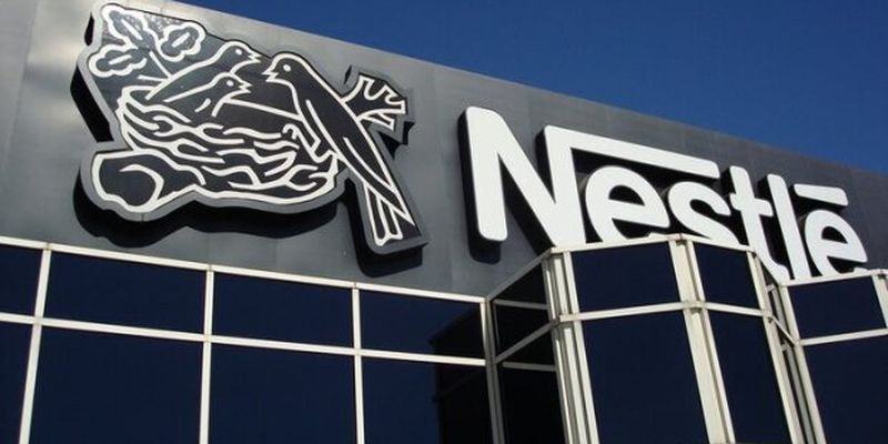 Nestlé подсовывают своим потребителям "сахарную бомбу": почему их детское питание оказалось опасным