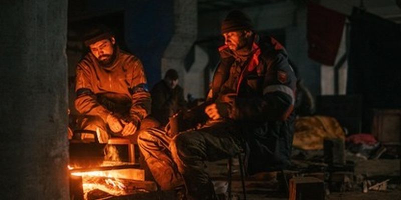 Абсолютно героические люди: Зеленский высказался про эвакуацию защитников "Азовстали"