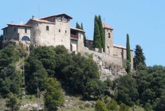 Туристам предлагают поселиться в испанском замке и спасти принцессу